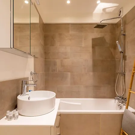 דירה Yank's Centre Les Pins 5 Min Des Plages *