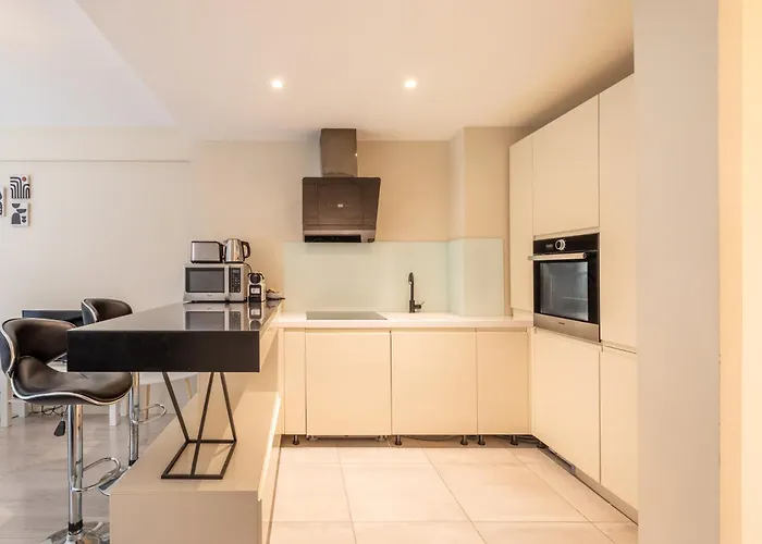 Yank's Centre Les Pins 5 Min Des Plages *