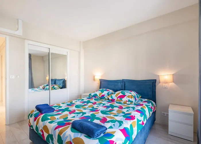 Yank's Centre Les Pins 5 Min Des Plages